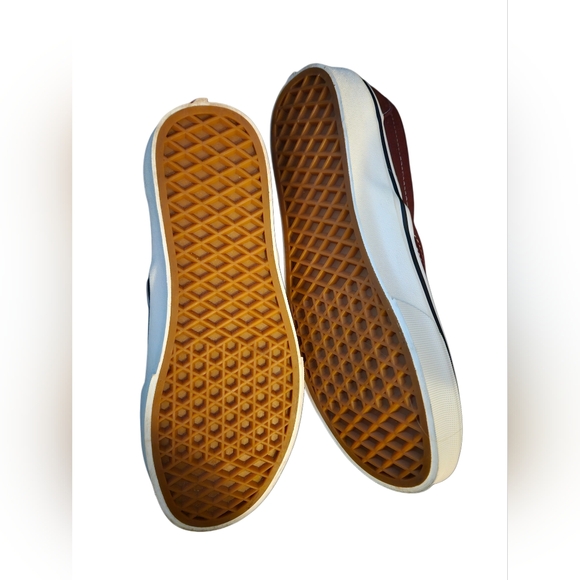 Vans Classic Maroon Slip-On Sneakers New Without Box Womens Size 7 - Picture 3 of 4
